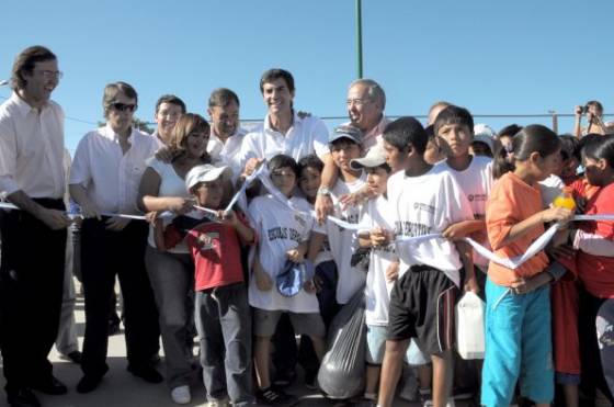El Gobernador en Inauguración Plaza Palmeritas 1