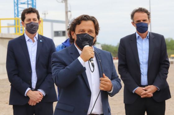 El gobernador Gustavo Sáenz y los ministros del Interior Eduardo de Pedro y de Obras Públicas Gabriel Katopodis inauguraron la primera etapa de la nueva planta potabilizadora en el dique Campo Alegre y Acueducto Norte