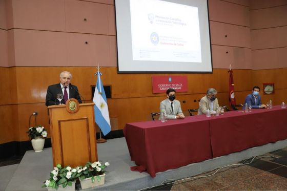 Es la primera vez que Salta diseña y dirige una línea de financiamiento propia para el sector científico, tecnológico y de innovación.