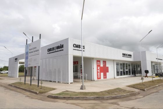 Más de 150 mil vecinos de San Ramón de la Nueva Orán y de municipios cercanos contarán con nuevos servicios de policonsultorio, enfermería, radiografía, oncología y diálisis, entre otros, a partir del nuevo Centro Modular Sanitario