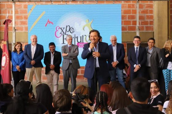 Por décimo tercer año se realiza la Expo Futuro, donde en 140 stands los estudiantes secundarios pueden conocer e interiorizarse de toda la oferta educativa del nivel superior