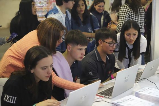 Por décimo tercer año se realiza la Expo Futuro, donde en 140 stands los estudiantes secundarios pueden conocer e interiorizarse de toda la oferta educativa del nivel superior