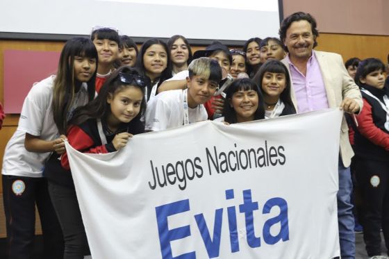 El gobernador Sáenz felicitó a la delegación que representó a la provincia en Mar del Plata, logrando 76 medallas: 29 de oro, 25 de plata y 22 de bronce