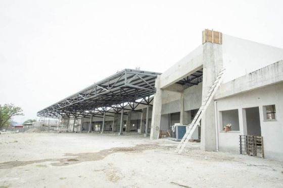 Se trata del nuevo edificio de la escuela técnica Nikola Tesla y la Terminal de Ómnibus