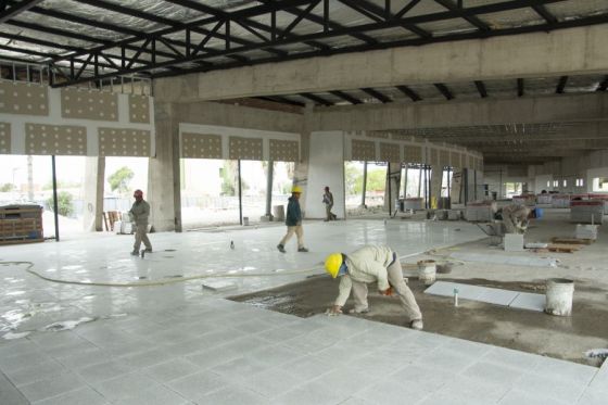 Se trata del nuevo edificio de la escuela técnica Nikola Tesla y la Terminal de Ómnibus