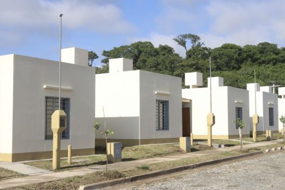 Esta vez, 157 familias de la Asociación de Mujeres por Trabajo y Vivienda Digna de Metán, se convirtieron en propietarias de su primera vivienda