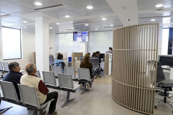 El Gobernador durante su visita al departamento Anta, inauguró las obras en la plaza principal con internet libre para todos los vecinos, recorrió la extensión universitaria y entregó más de 1200 manuales y kits escolares.