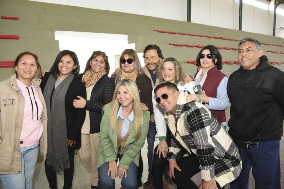 La nueva prestación estará en el hospital Oscar Costas y será uno de los cinco servicios en hospitales públicos de la provincia. Además Sáenz verificó obras de remodelación en el Complejo Deportivo Municipal.