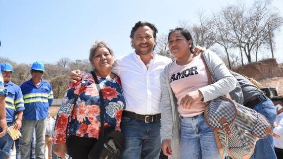 El Gobernador inauguró oficialmente esta obra que comenzó a funcionar a principios del mes. Produce 4.500 metros cúbicos y duplica la capacidad de almacenamiento