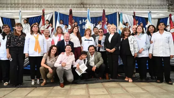 El Gobernador encabezó el lanzamiento del operativo en General Güemes. Se distribuirán más de 220.000 kits escolares y 180.000 manuales en toda la provincia