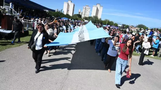 Salta honró a los veteranos de guerra y a los 694 caídos en combate, de los cuales 34 fueron salteños