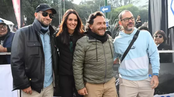 El mandatario provincial efectuó la bajada de bandera para la partida de 148 ciclistas de la categoría élite de la edición 94, una de las carreras principales en el calendario deportivo nacional