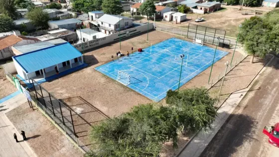Se ejecutó a partir de un convenio entre la Provincia y el municipio, beneficiando a familias de la zona oeste