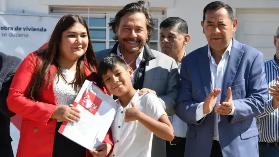 La gestión del gobernador hizo posible que más de 4.300 familias salteñas de toda la provincia accedan a la casa propia