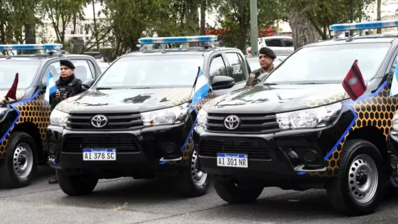 El Gobernador entregó camionetas 0 km destinadas a áreas operativas especiales y municipios del interior