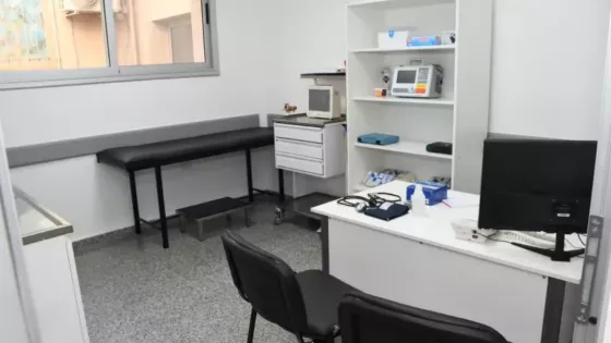 El Gobernador inauguró el renovado servicio de emergencia del hospital Señor del Milagro
