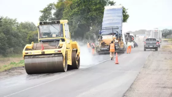 De acuerdo a las instrucciones del Gobernador, las tareas se ejecutan sobre la actual traza, en poco más de 27 kilómetros
