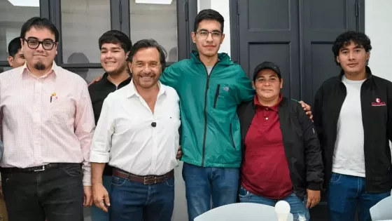 El Gobernador remarcó que la educación es un derecho y una prioridad de gestión, garantizando que todos los salteños tengan las mismas oportunidades de capacitarse y progresar