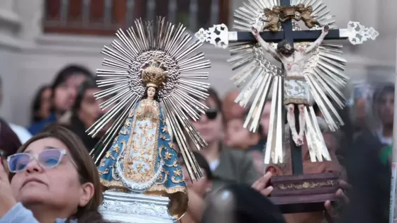 El gobernador Sáenz participó de la histórica procesión y renovación del Pacto de Fidelidad que, con el lema “Señor del Milagro, Tú eres nuestra paz