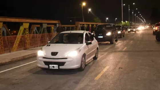 Es el primero de los proyectados sobre el río Vaqueros. También comprende el nuevo sistema de iluminación y el acceso pavimentado en el sector oeste de la Ruta Nacional 9, entre la rotonda El Quirquincho hasta el puente