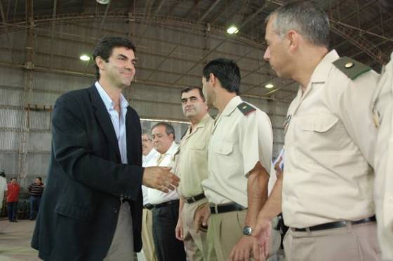 Juan manuel Urtubey en el Aeropuerto de Mosconi, Salta 1