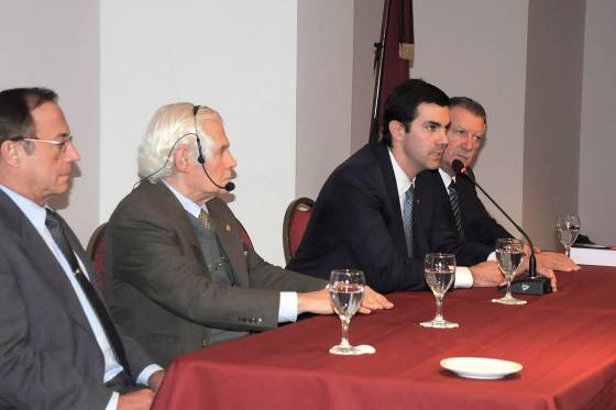 Presentación de libro de Carlos González