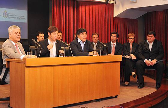 Gobernador Juan Manuel Urtubey reunion en la sede del Ministerio de Economía de la Nación.