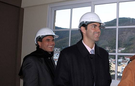 Urtubey visitó la obra donde funcionará el hotel Amerian