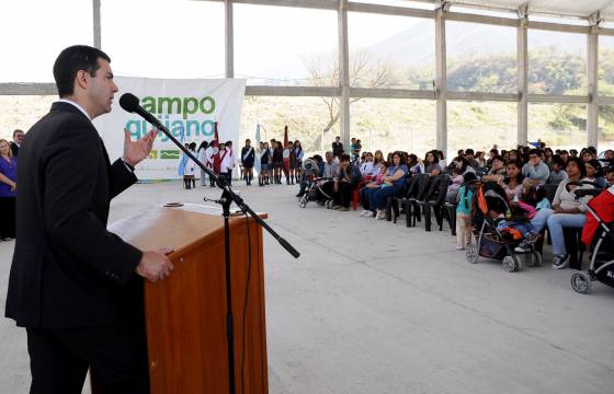 Doscientas familias de Campo Quijano recibieron la escritura definitiva de su terreno.
