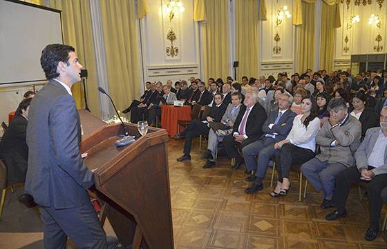 Especialistas argentinos y extranjeros reflexionan en Salta sobre los nuevos desafíos democráticos