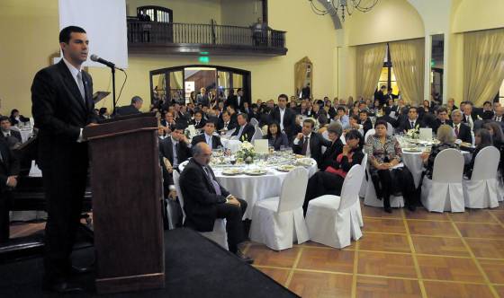 Gobernador en la Unión Industrial de Salta