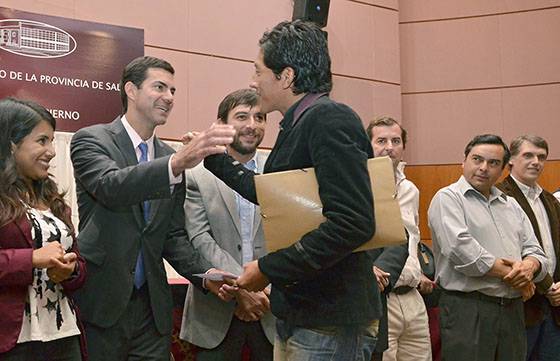 El Gobierno promueve la inserción laboral a través de microcréditos para jóvenes emprendedores