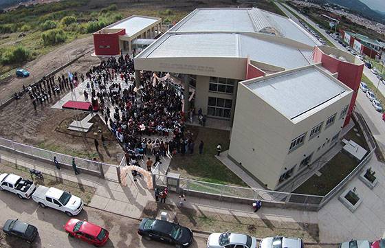 La comunidad de las escuelas artísticas disfruta desde hoy su nuevo edificio
