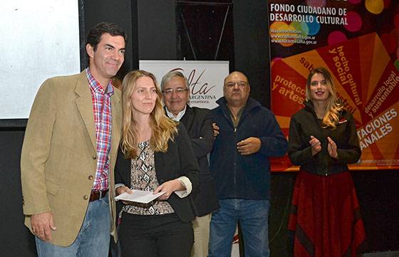 La Provincia entregó fondos para el financiamiento de 21 proyectos de desarrollo cultural