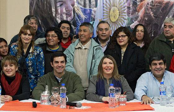 Urtubey se encontró con residentes salteños en Ushuaia