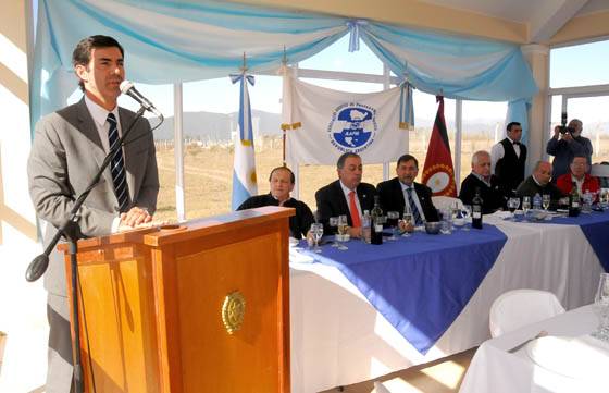 Urtubey agradeció el apoyo de los agentes de propaganda médica de Salta
