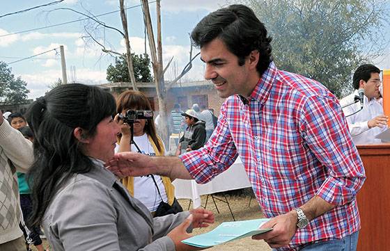 Familias de Rosario de Lerma recibieron escrituras de sus terrenos y pensiones no contributivas