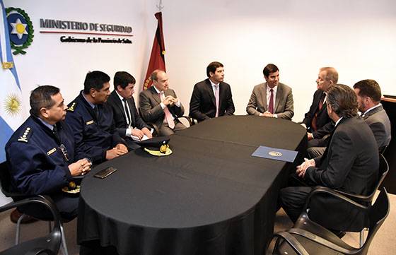 El gobernador Urtubey recibió a representantes de la DEA