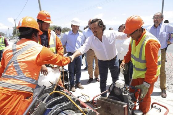 En Cerrillos Sáenz supervisó obras de viviendas, agua y saneamiento