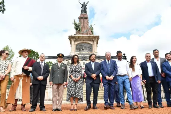 El gobernador Sáenz encabezó los actos por el 213° aniversario de la Batalla de Salta