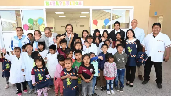 Luego de 15 años de espera, Sáenz inauguró el nuevo edificio de la escuela Monte Sinaí para la comunidad wichí del paraje El Obraje