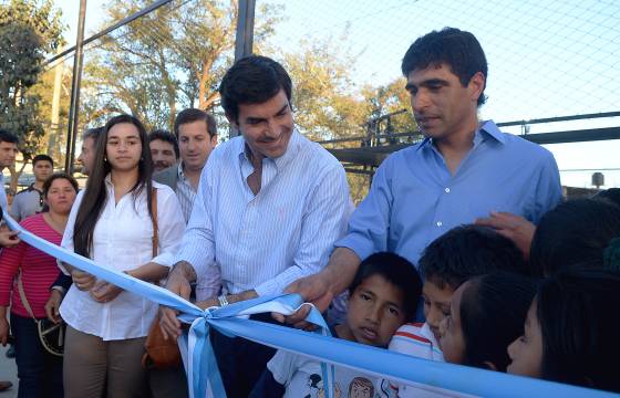 Inauguración playón deportivo en barrio Olivos de Capital