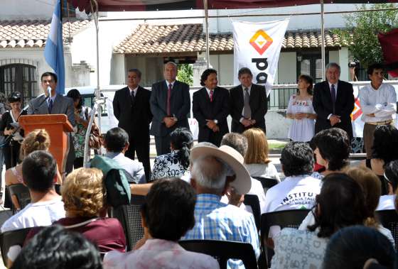 Urtubey destacó la política destinada a los mayores en la inauguración de una sede Pami en Cerrillos