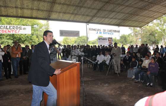 “Queremos llegar con más respuestas y más soluciones a cada uno de los municipios” dijo Urtubey en Guachipas