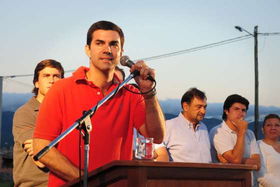 Los vecinos de barrio El Cambio ya cuentan con el servicio de energía eléctrica