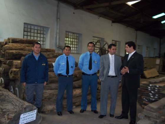 Crearán nuevos talleres de laborterapia en madera para internos del Servicio Penitenciario