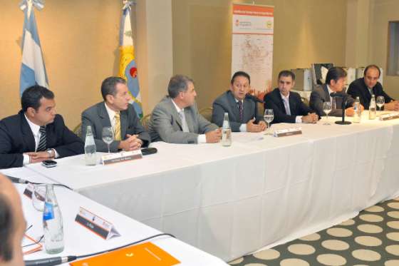 Salta presentó en Mendoza avances en la habilitación de Centros de Emisión de Licencias de Conducir