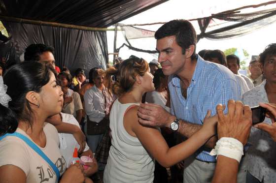 El Gobernador se reunió con familias de Colonia Santa Rosa