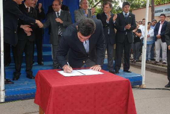 Metán tendrá nuevo hospital y Urtubey anunció la construcción de otros en Rosario de la Frontera y Joaquín V. González