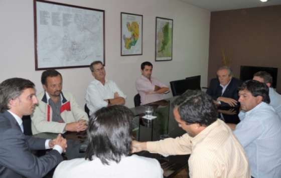 Frutihorticultores se reunieron con funcionarios de Ambiente